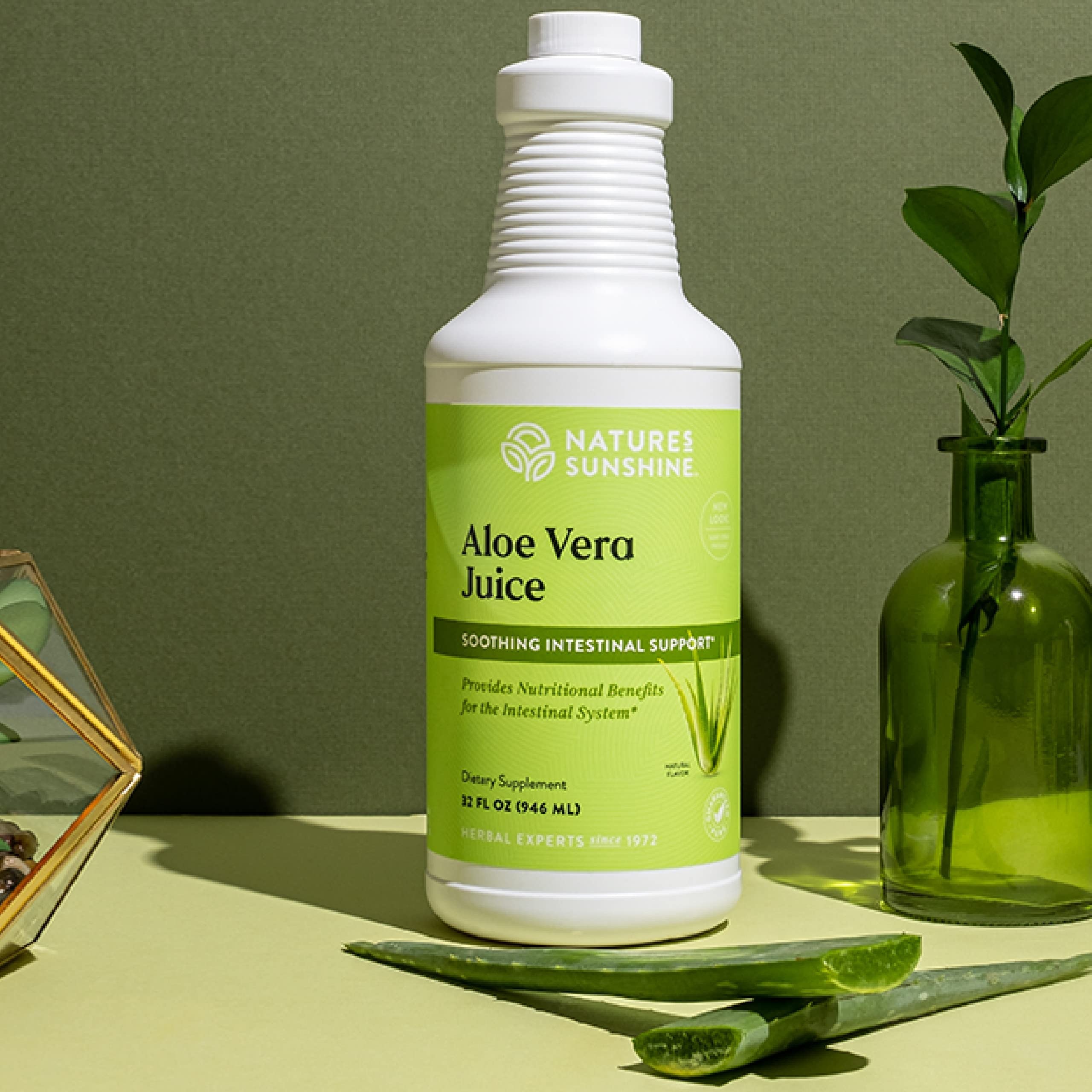 Nature's Sunshine primer plano de la textura del jugo que destaca su pureza