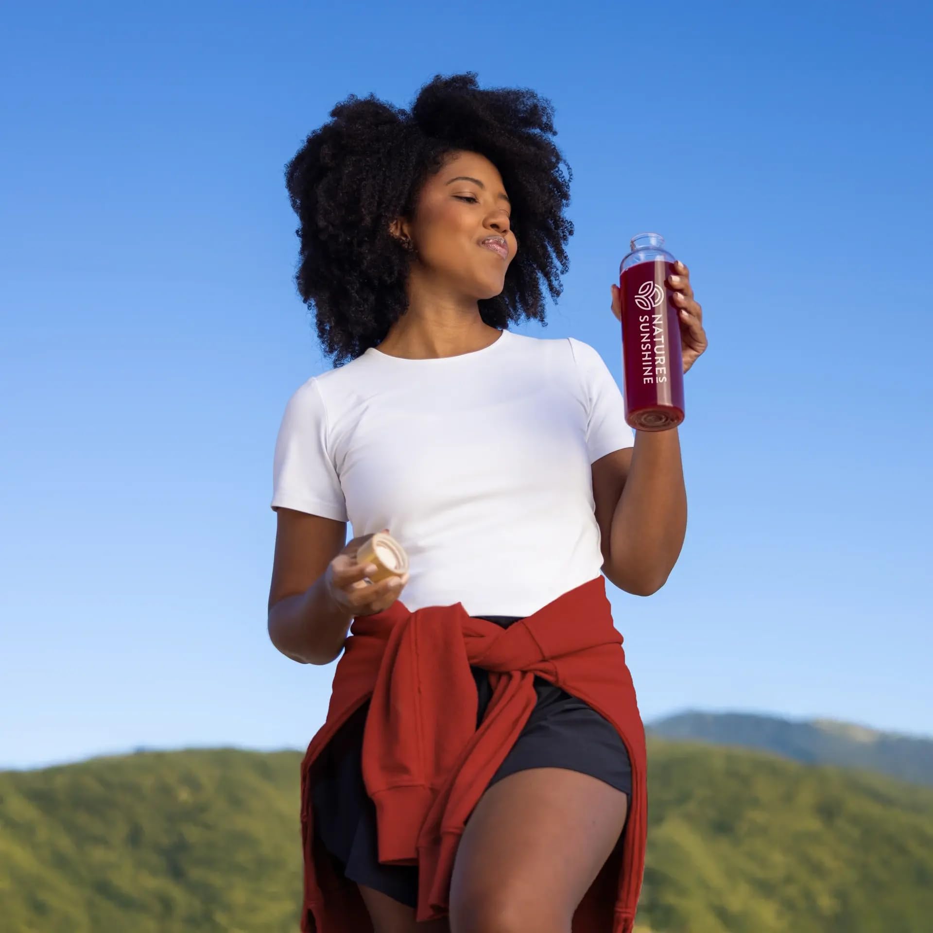 Nature's Sunshine primer plano del polvo de remolacha y su textura natural