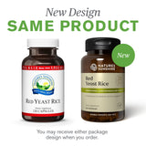 Nature's Sunshine frasco junto a alimentos saludables sugiriendo uso integrado en dieta