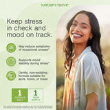 Nature's Trove textura del contenido en polvo que sugiere origen natural del té