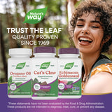 Nature's Way frasco en entorno natural que sugiere origen botánico y confianza