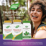 Nature's Way frasco en encimera de cocina que sugiere uso diario cómodo