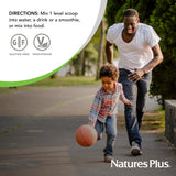 Nature's Plus batido en ambiente saludable mostrando uso en smoothie