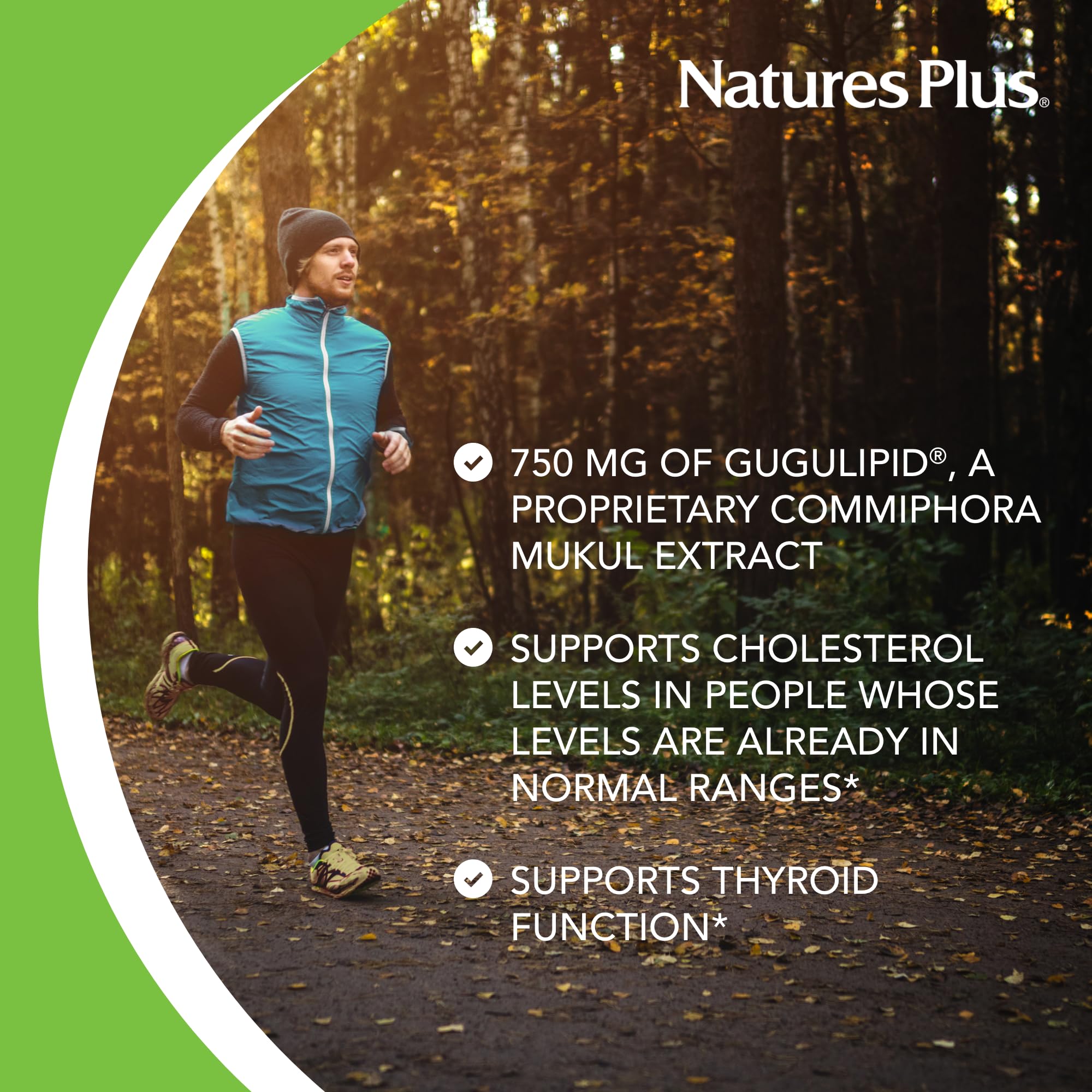 NaturesPlus tableta en mano para comparar tamaño y dosificación visual