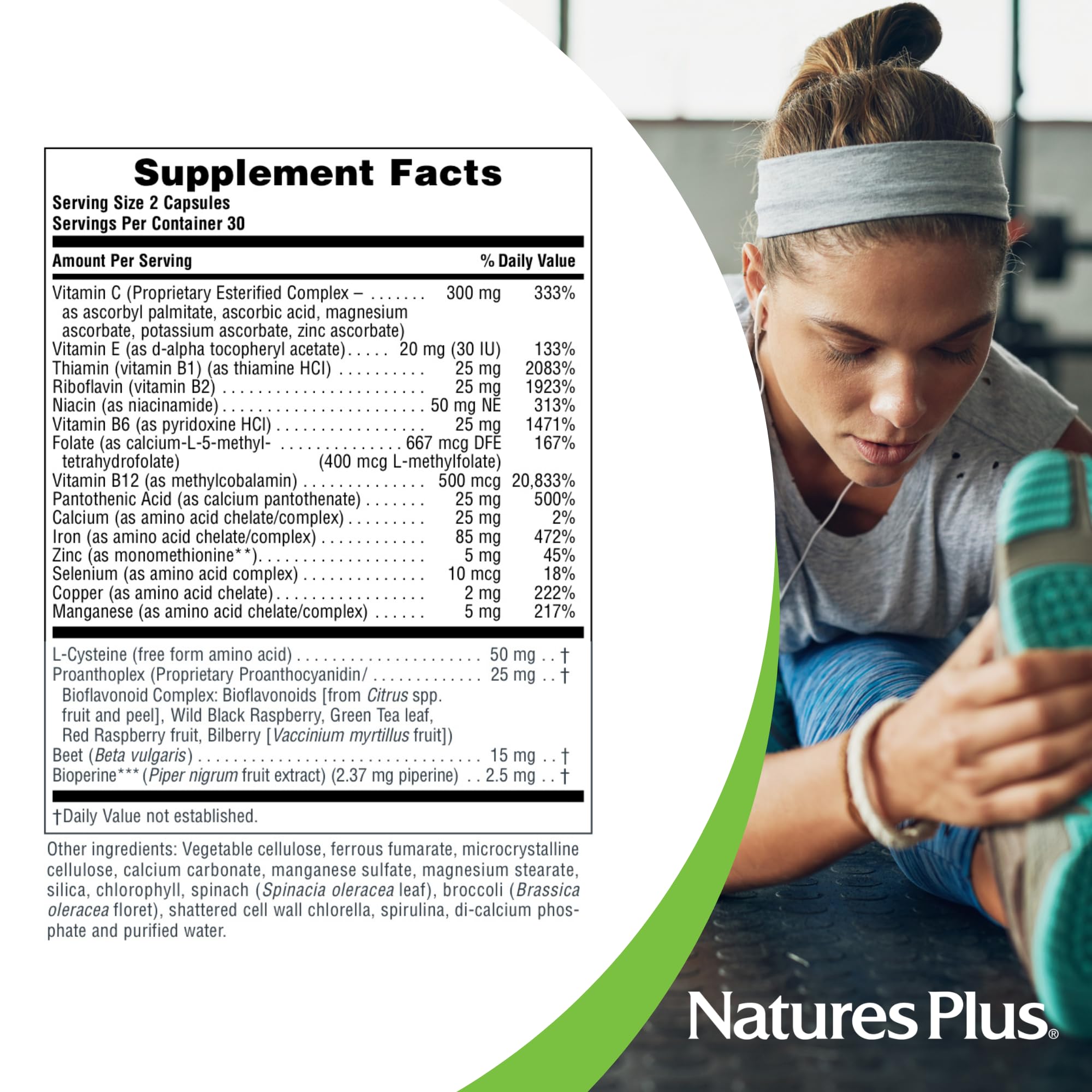 NaturesPlus cápsula en mano para comparar tamaño y conveniencia