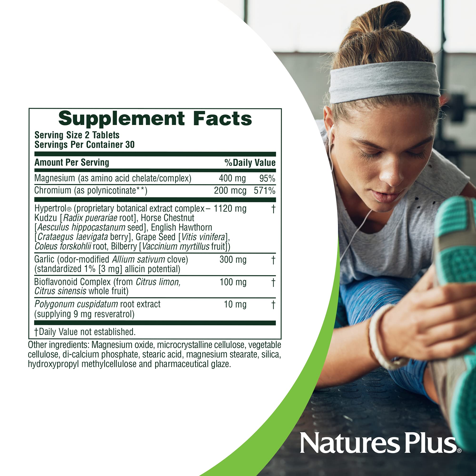 NaturesPlus Hypertrol tabletas en mano para comparar escala y facilidad de toma