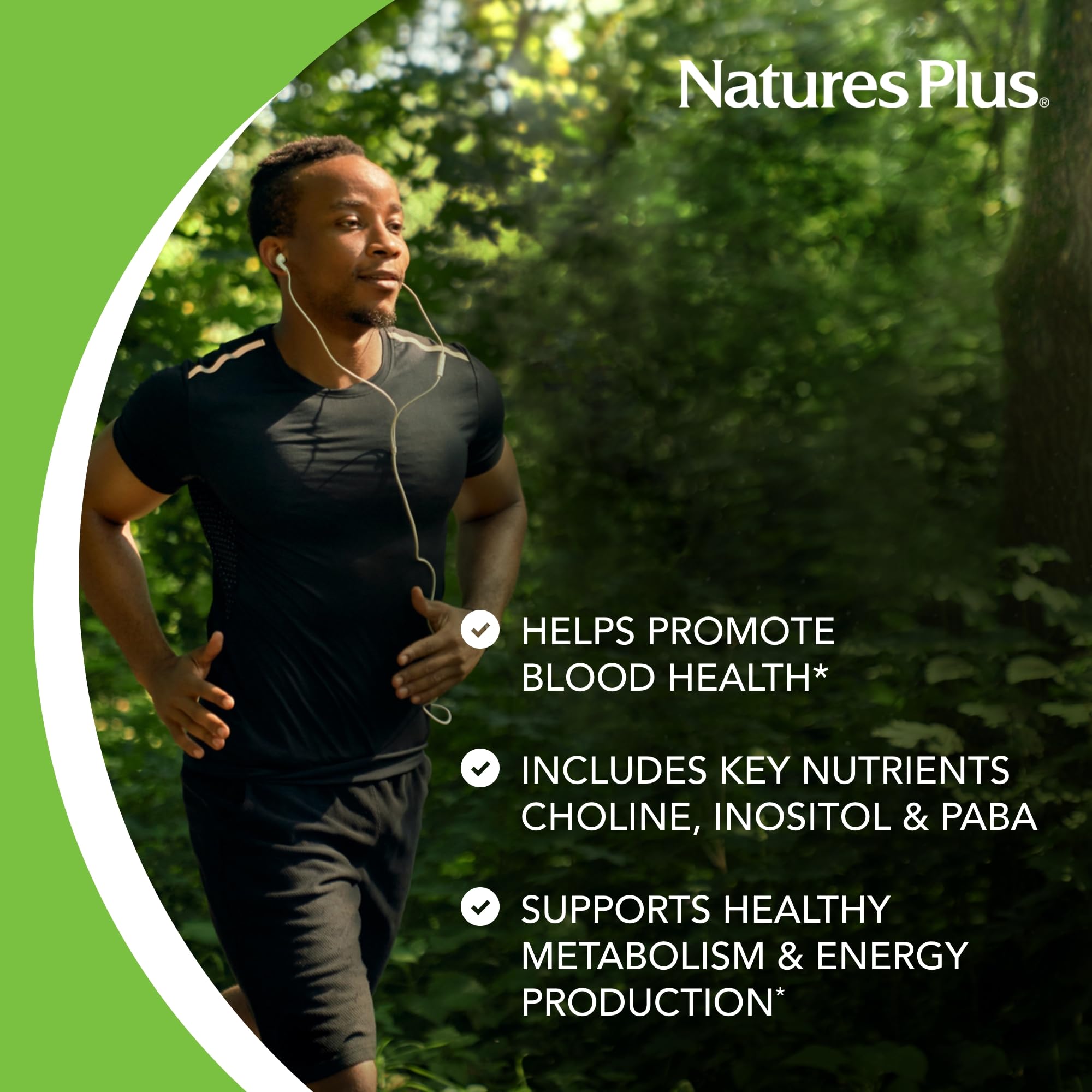 NaturesPlus tabletas en mano para comparar tamaño y conveniencia diaria