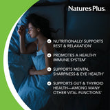 NaturesPlus uso nocturno en cama ilustra aplicación antes de dormir