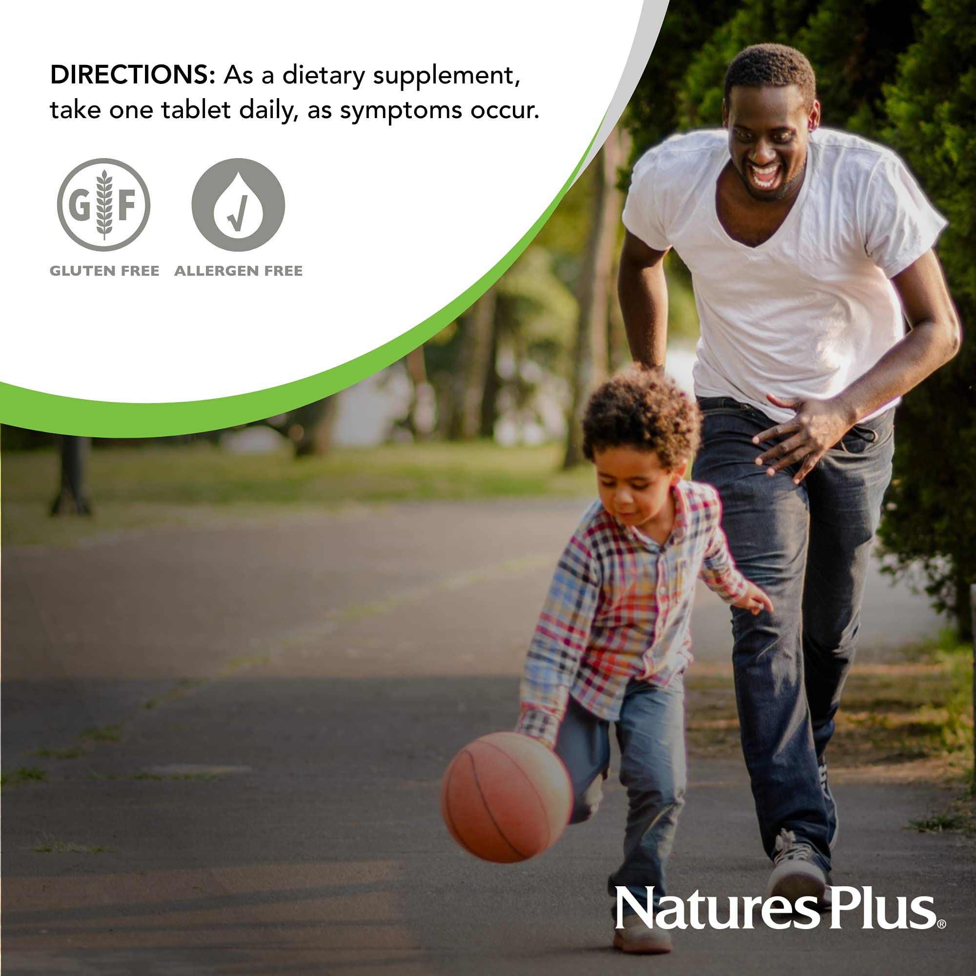 NaturesPlus tableta en mano para referencia de tamaño y facilidad