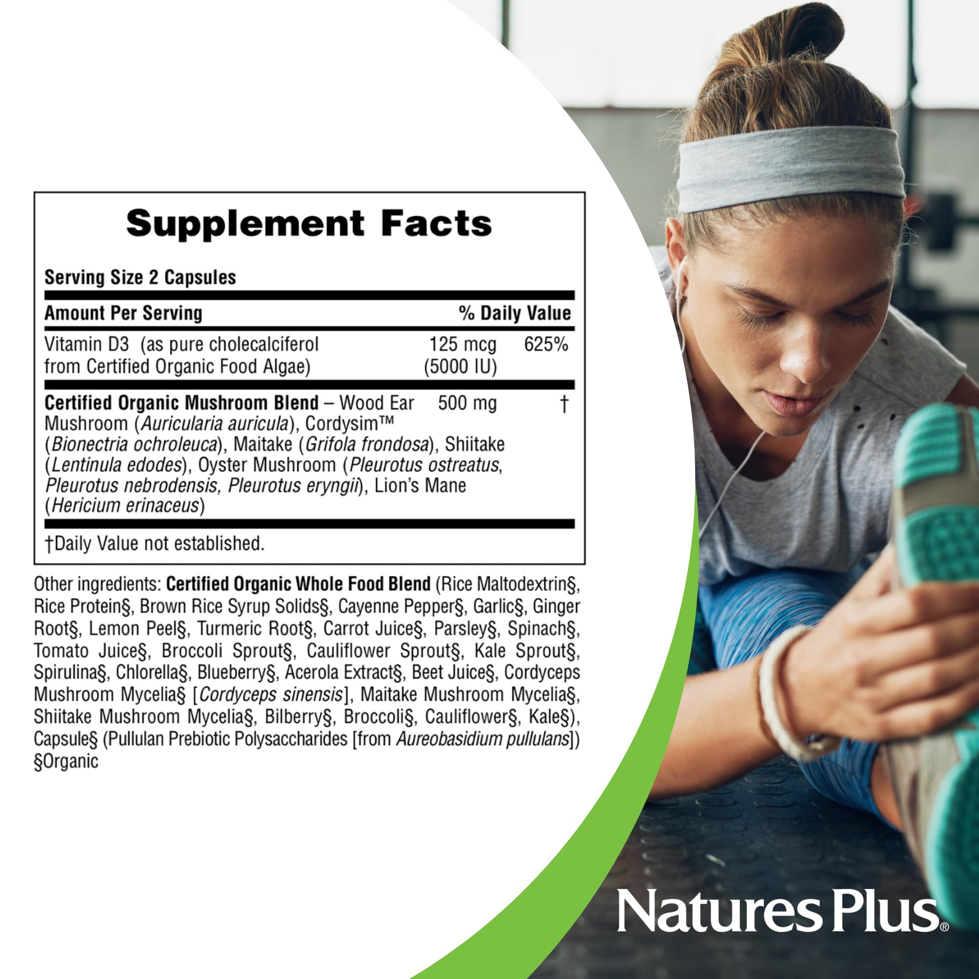NaturesPlus cápsulas en la mano ilustrando tamaño y dosificación cómoda