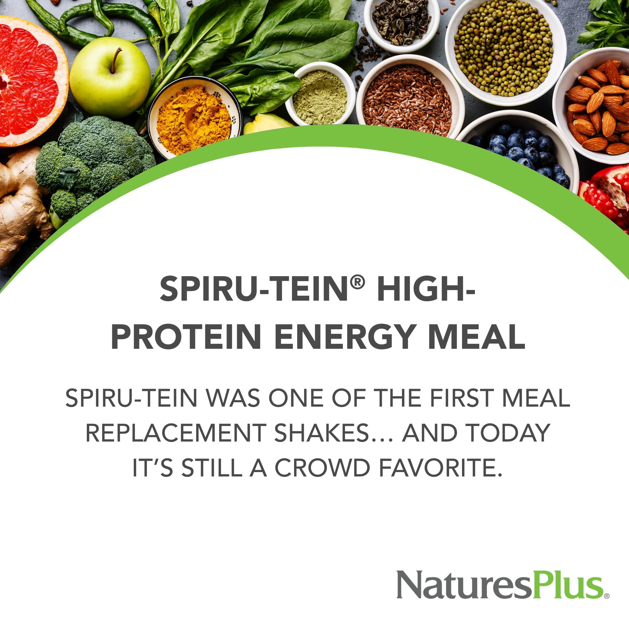 NaturesPlus SPIRU-TEIN polvo en cuchara con textura fina, mezcla instantánea y sabor chocolate