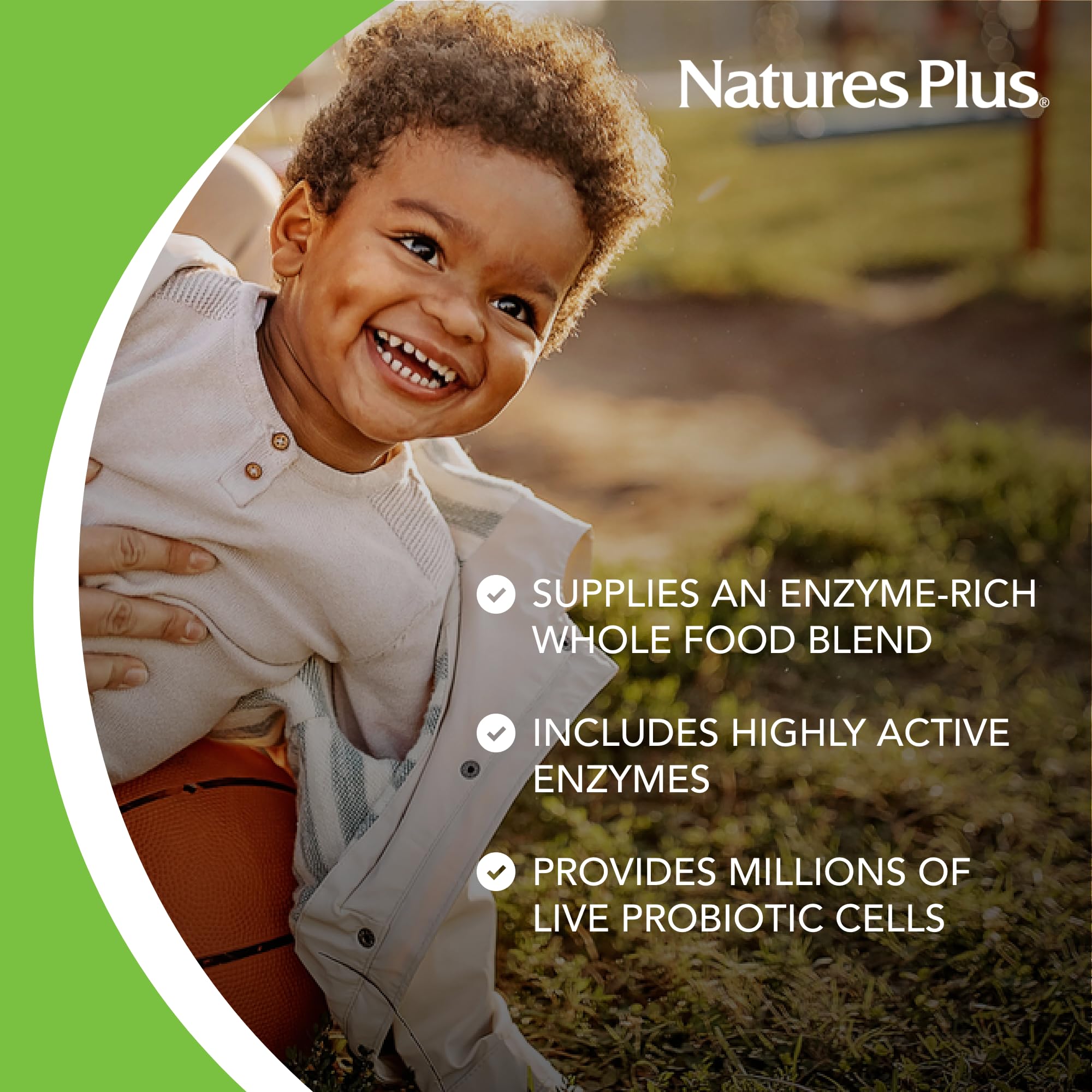 NaturesPlus tableta en mano muestra tamaño y facilidad de masticar