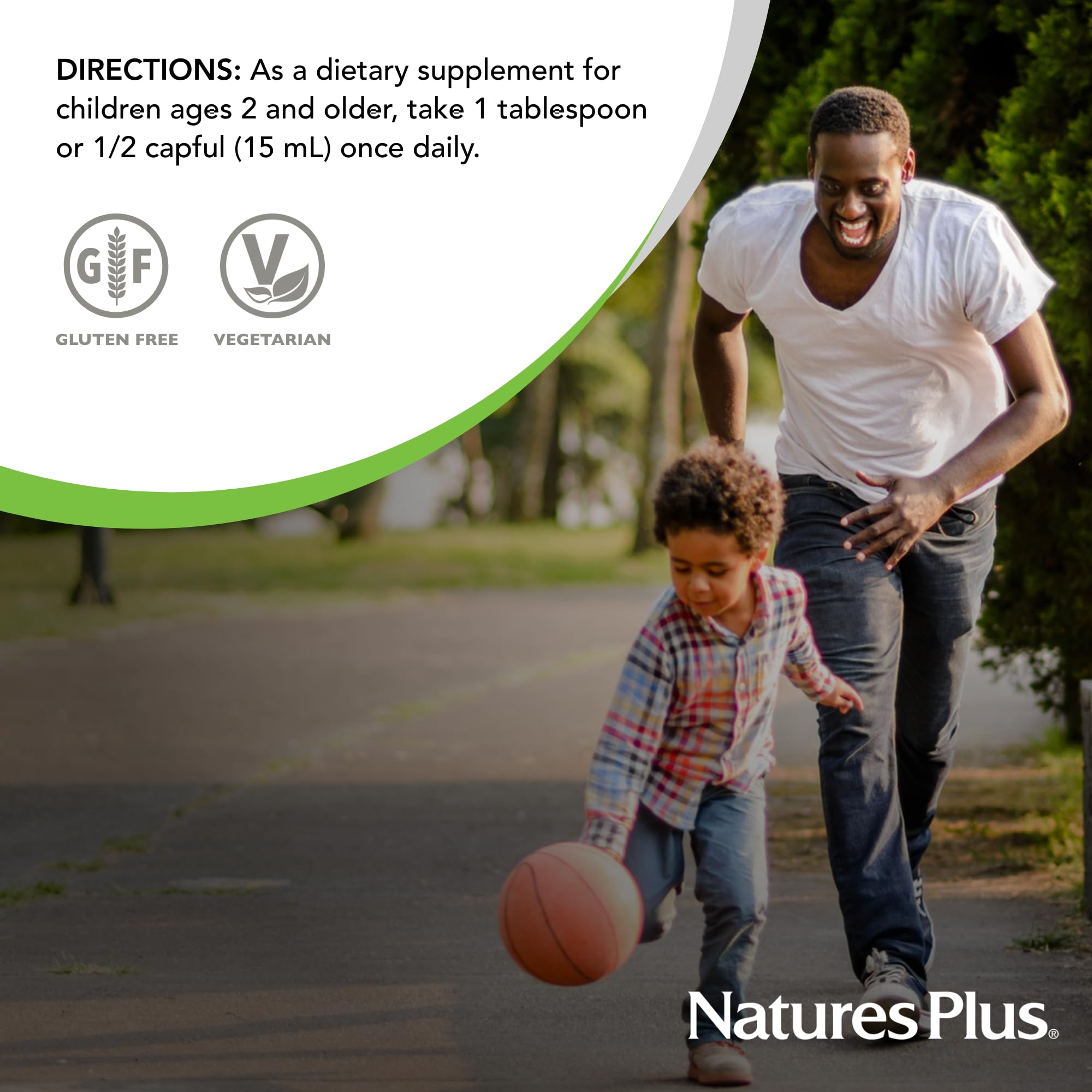 NaturesPlus uso en cocina con niño y adulto mostrando aceptación y sabor