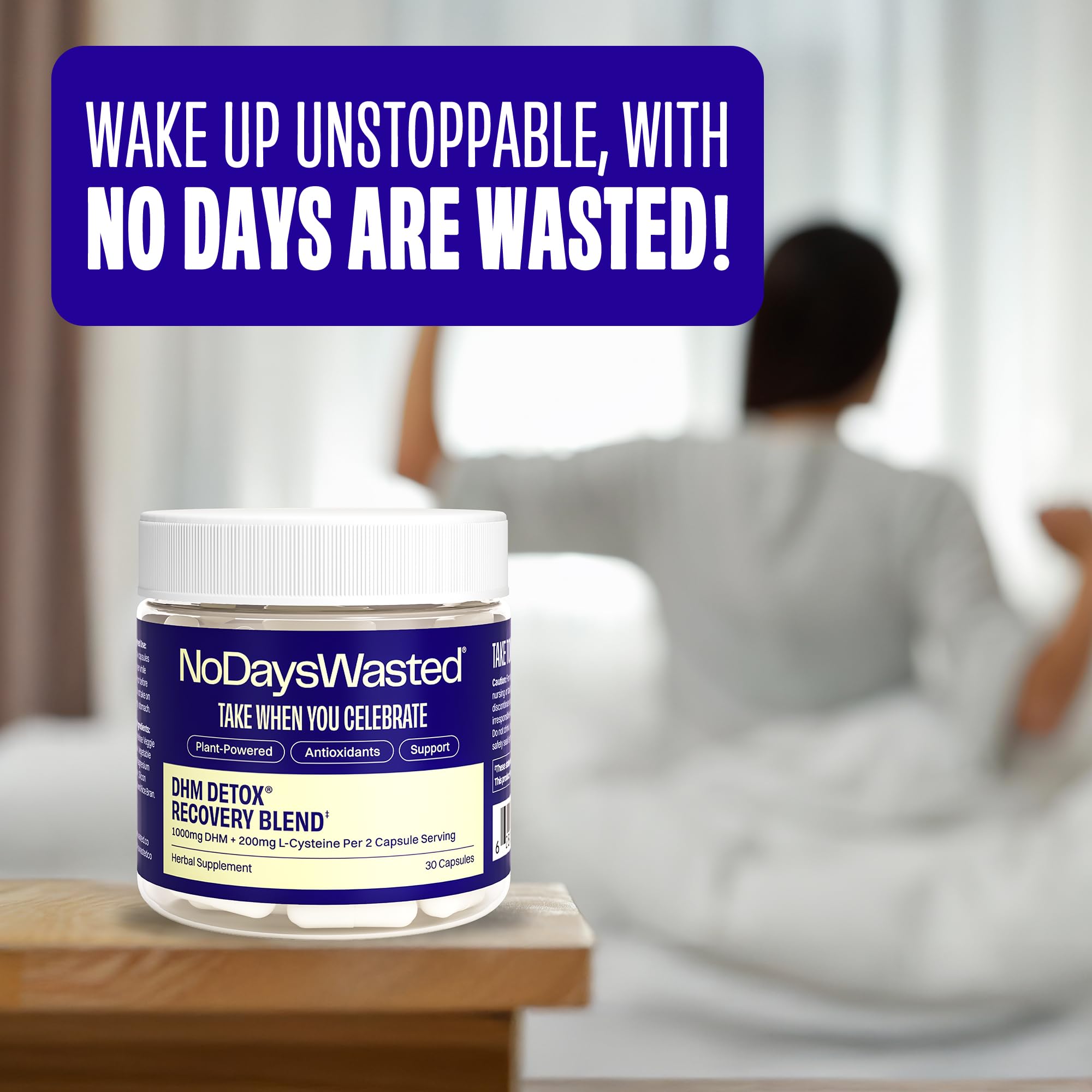 No Days Wasted frasco en mesa de noche mostrando conveniencia para antes de dormir