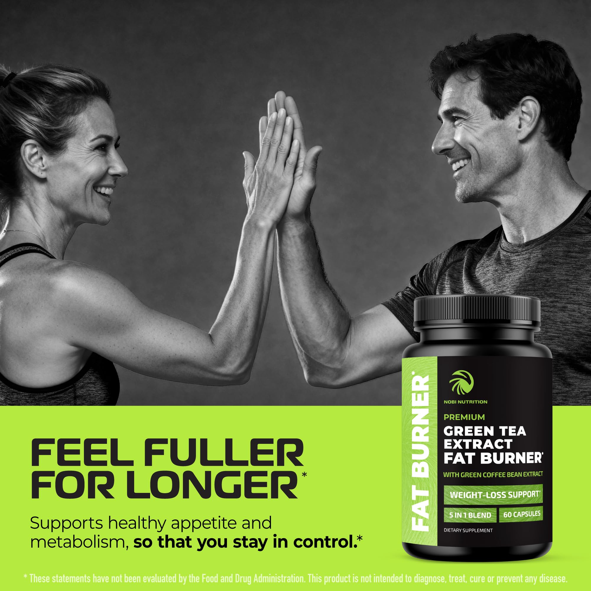 Nobi Nutrition cápsula en mano para comparar tamaño y dosificación