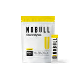 NOBULL envase frontal mostrando sticks y beneficios de hidratación rápida