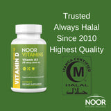 Noor Vitamins manos sosteniendo tableta antes de tomarla, uso diario práctico