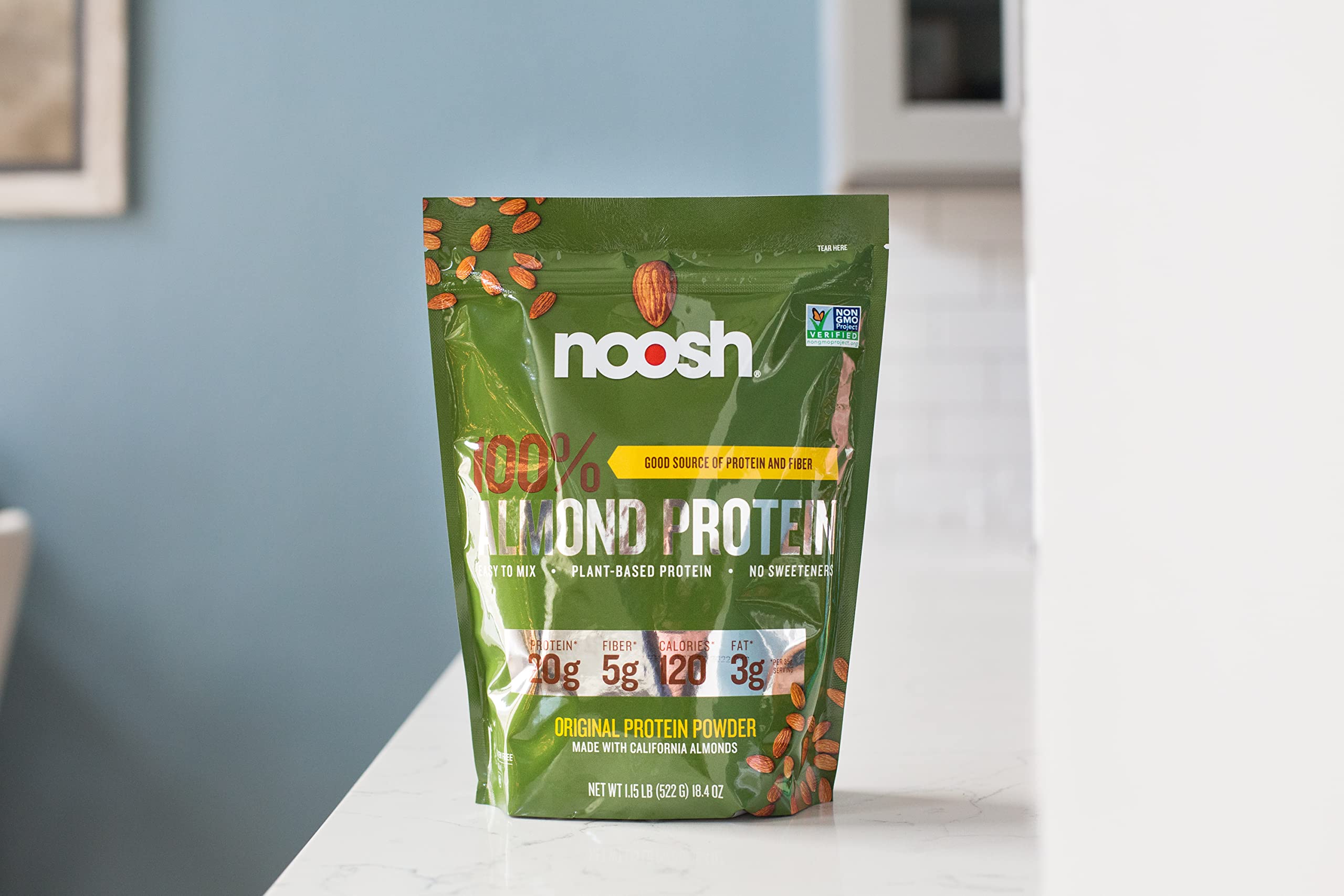 NOOSH polvo en batidora listo para un batido proteico sin sabor añadido