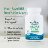Nordic Naturals close-up del aceite de algas mostrando pureza y textura