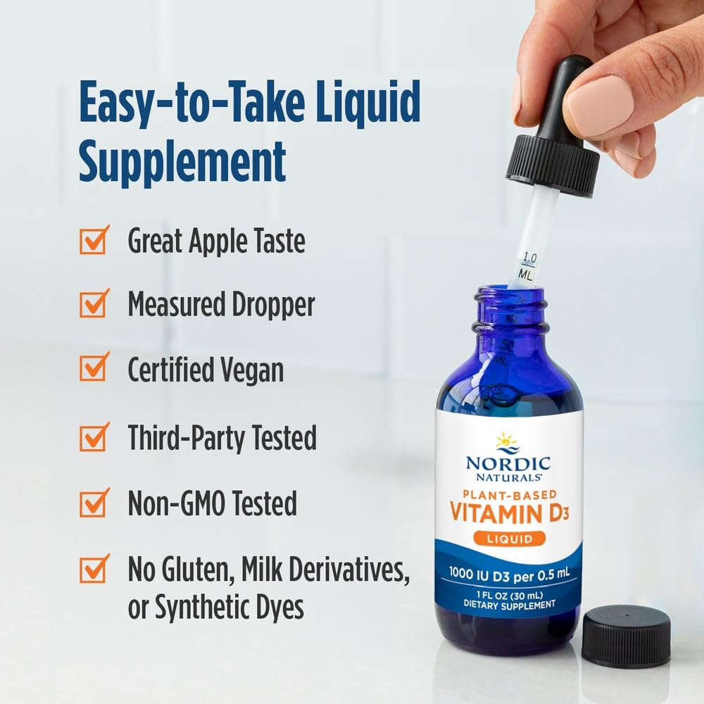 Nordic Naturals frasco en mano para comparar tamaño y portabilidad