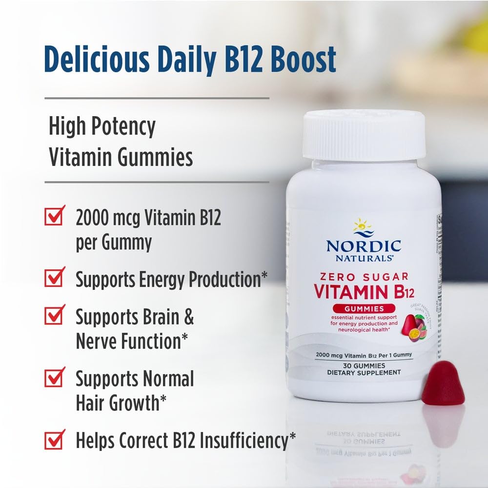 Nordic Naturals gomita en mano para comparar tamaño y facilidad de consumo