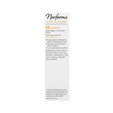 Norforms supositorio en mano listo para insertar, facilita uso discreto