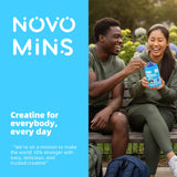 Novomins gominolas en mesa con frutas, representando estilo de vida activo