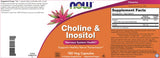 NOW Choline & Inositol cápsula junto a mano mostrando uso diario fácil