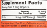 NOW Foods cápsulas vegetales en mano para visualización de tamaño y uso