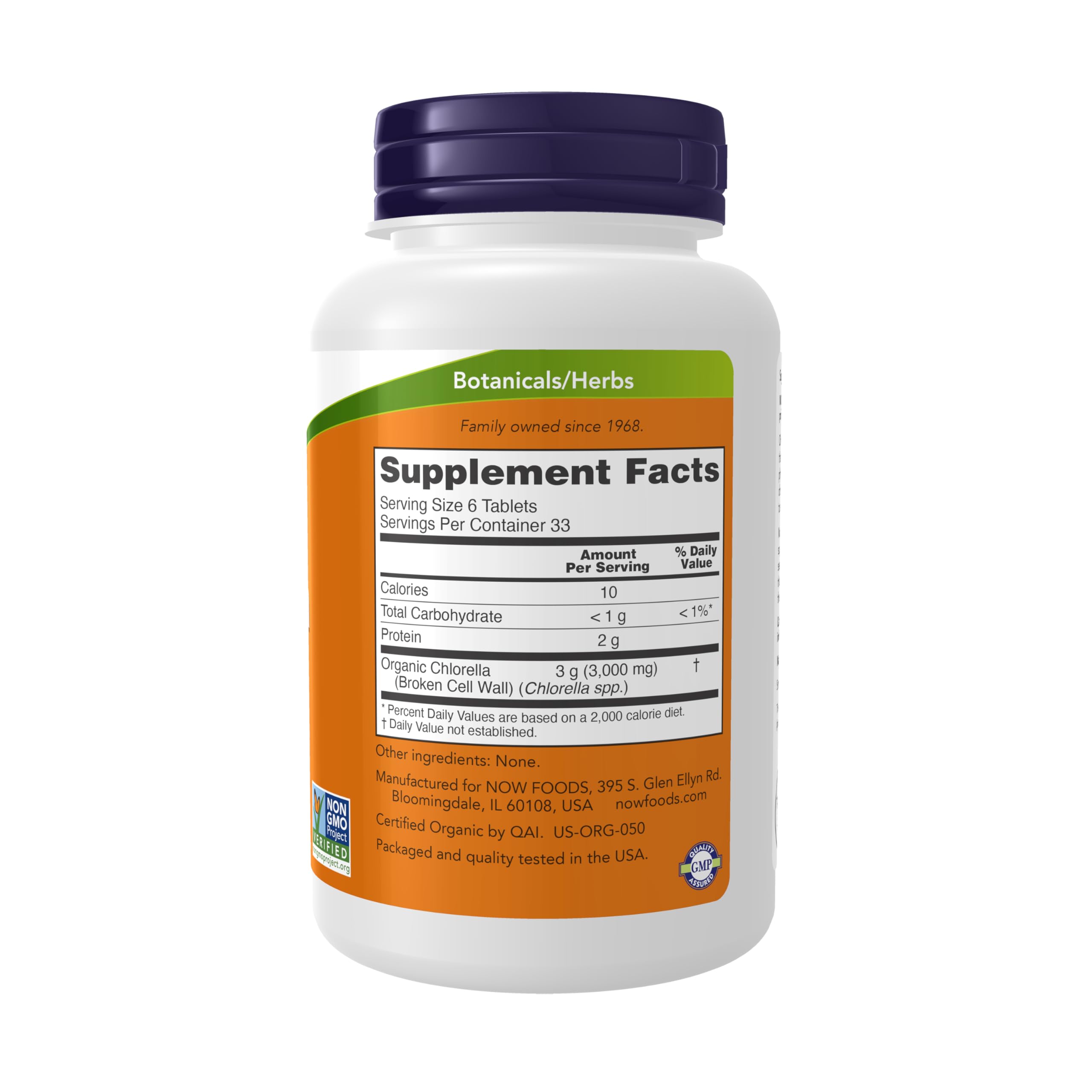 NOW Foods tabletas de chlorella en mano facilitando la dosificación diaria