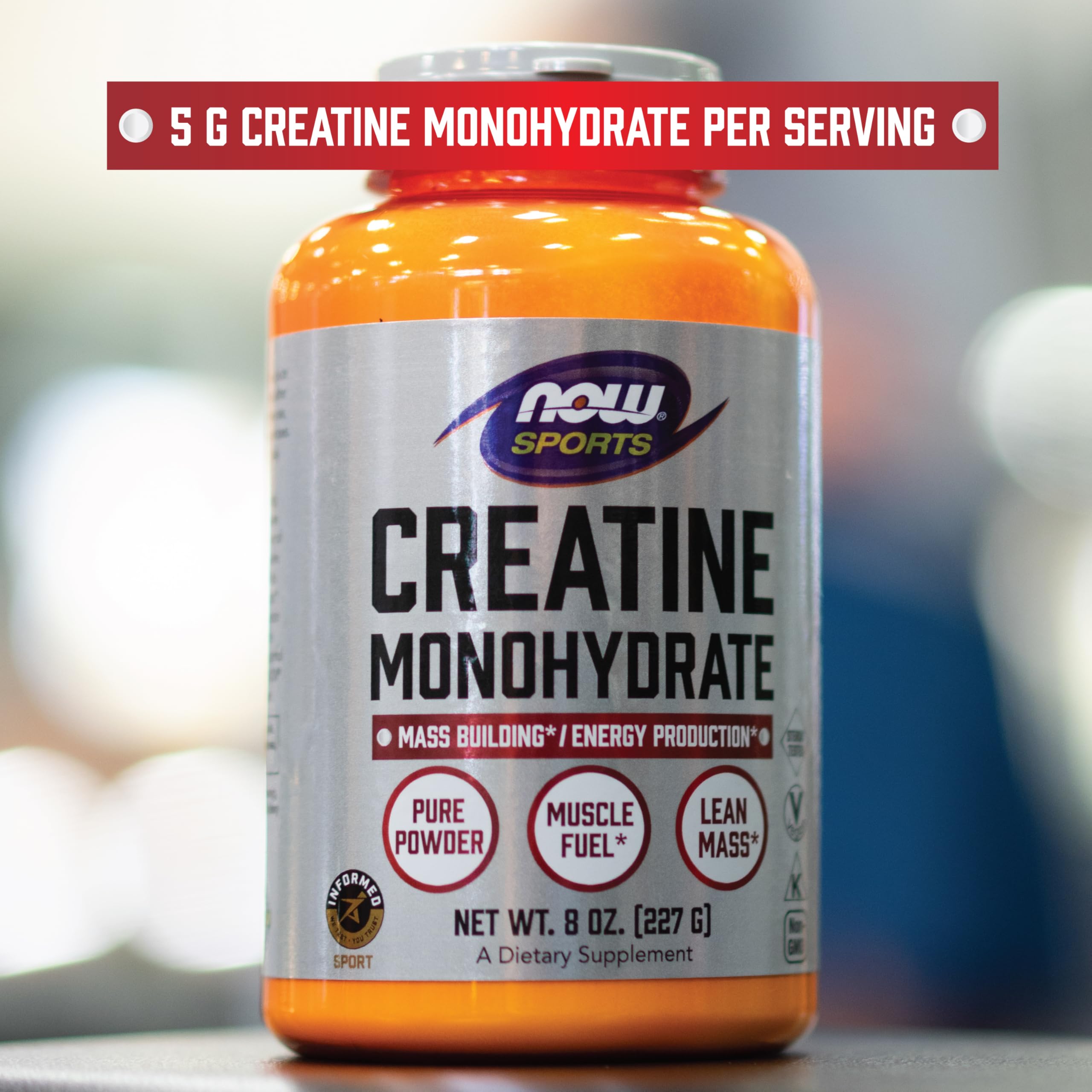 NOW Foods creatina en bebida siendo mezclada para energía rápida
