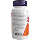 NOW Foods cápsula de Methyl B-12 en la palma para apreciar tamaño y facilidad