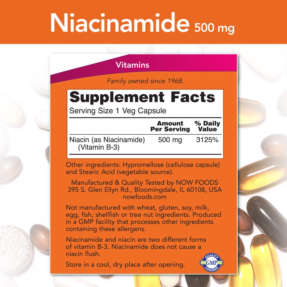 Primer plano de cápsula NOW Foods niacinamide que facilita la ingestión