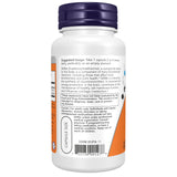Cápsulas de NOW Foods SAMe 200 mg en mano para comparar tamaño y dosificación clara