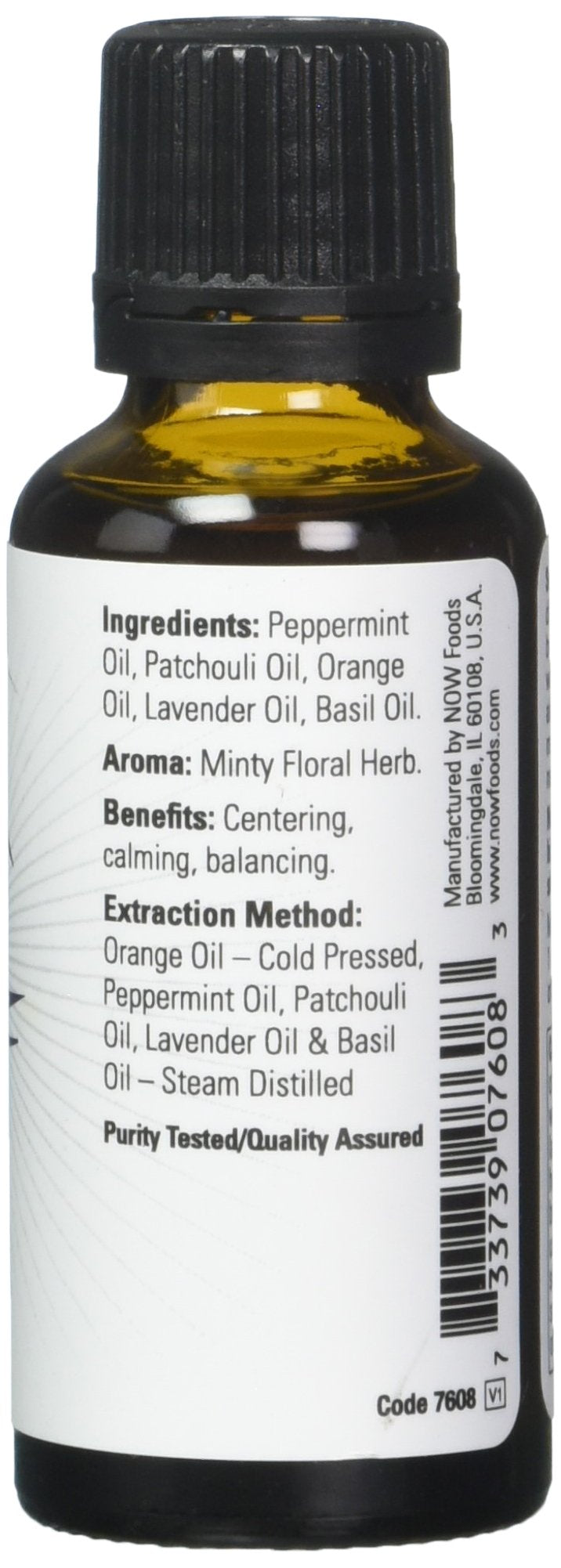 NOW Foods aceite en difusor en salón creando ambiente relajado