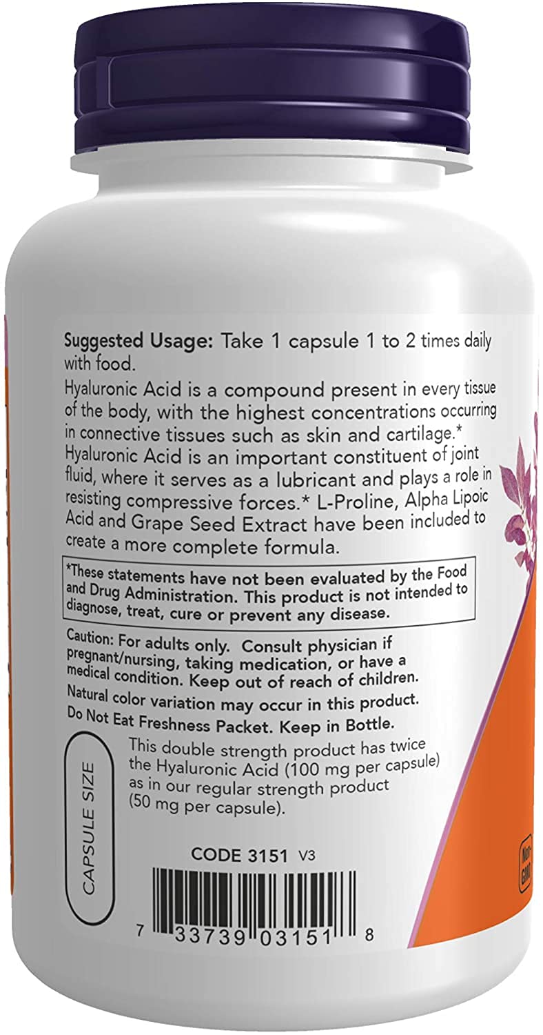 NOW Foods cápsula en mano para comparar tamaño y facilidad de ingestión, ventaja práctica