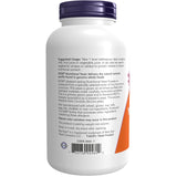 NOW Foods espolvoreada sobre ensalada aportando sabor y vitaminas