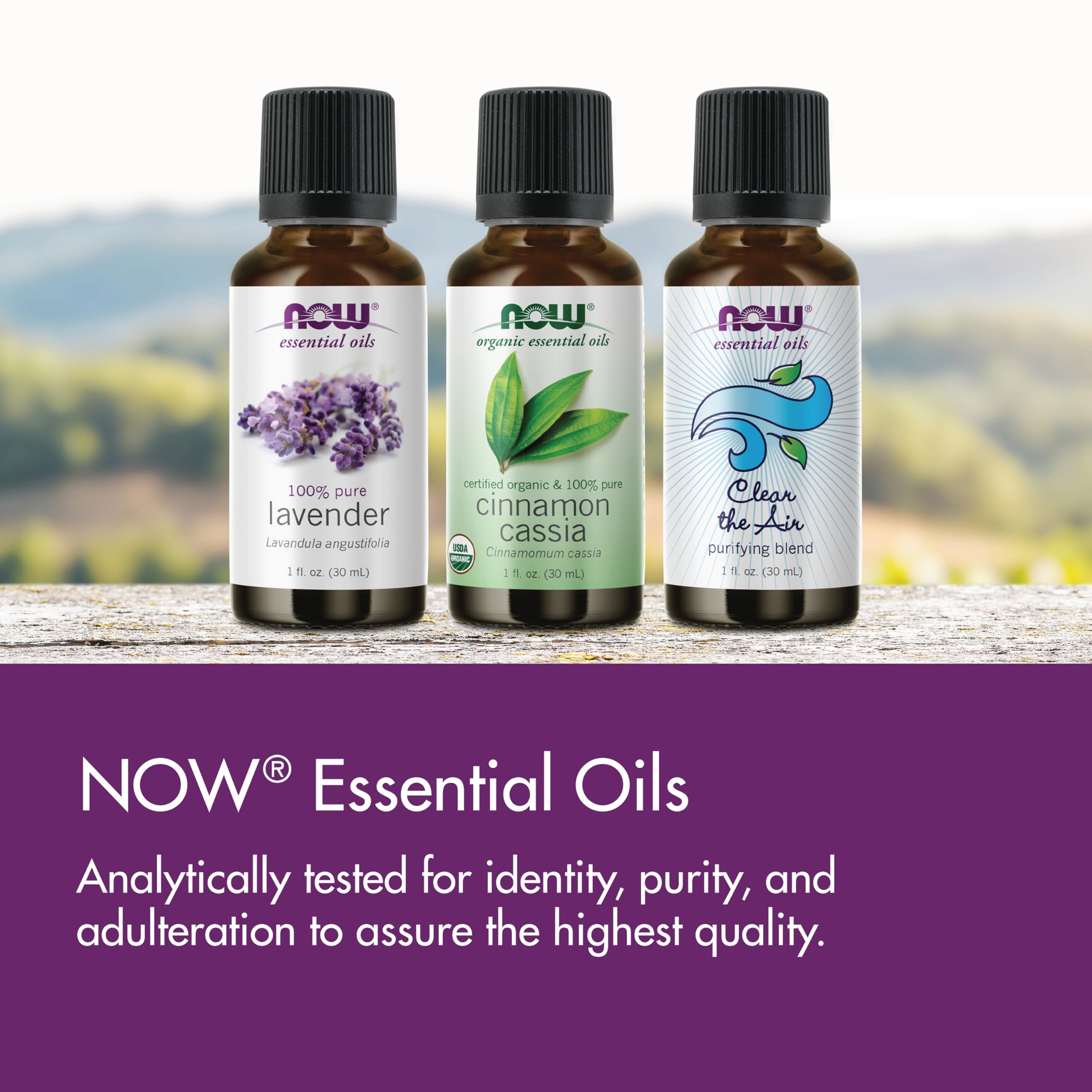 NOW Peppermint Oil junto a objetos cotidianos para comparar tamaño de la botella