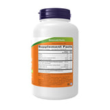 NOW Foods detalle de una cápsula blanda que muestra textura y fácil ingestión