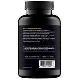 Nugenix cápsulas en mano para visualizar tamaño y facilidad de tragar