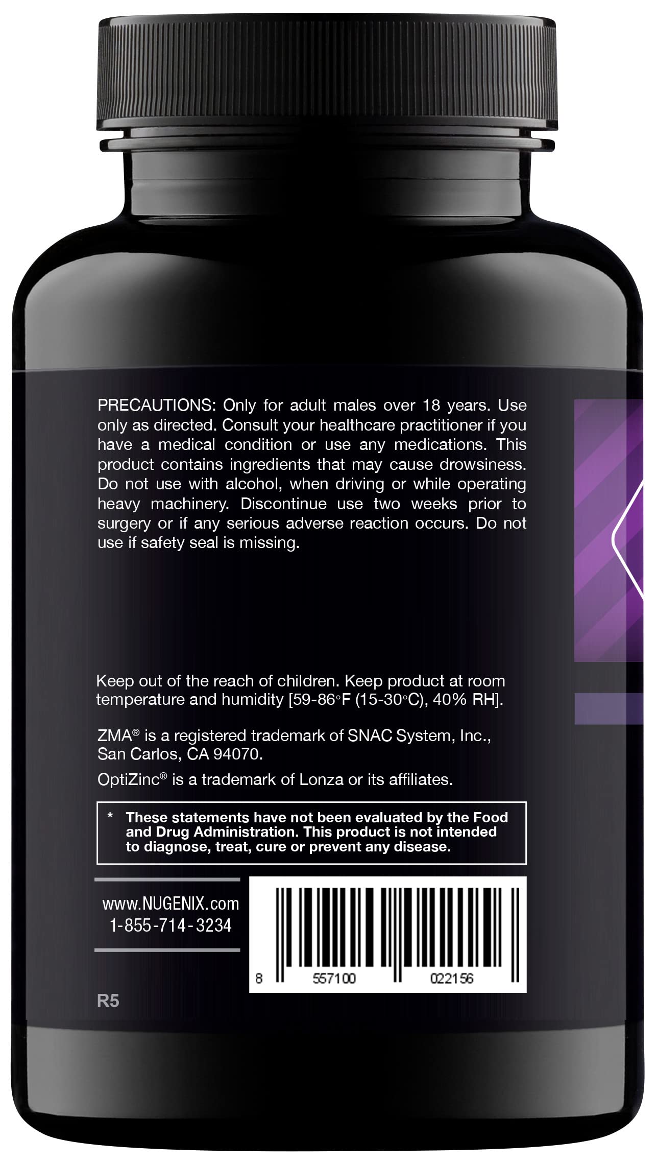 Nugenix PM ZMA frasco junto a vaso de agua listo para consumo nocturno