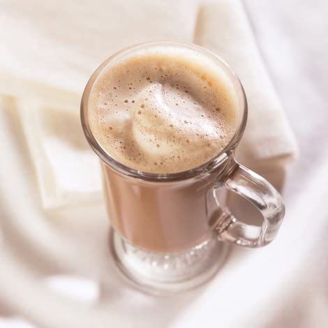 Nutmeg State Nutrition bebida preparada en taza cremosa lista para consumir rápidamente