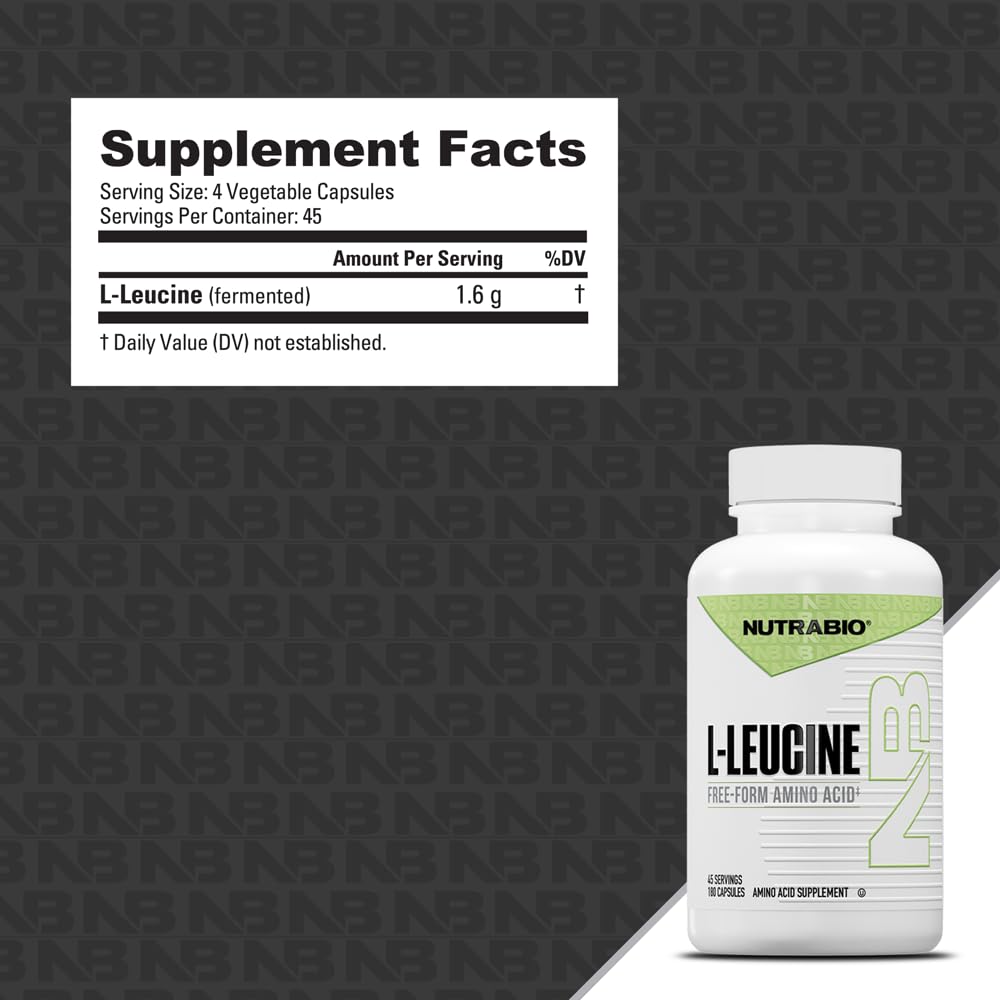 NutraBio cápsulas apiladas en primer plano, resaltando pureza y facilidad de uso