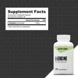 NutraBio cápsulas apiladas en primer plano, resaltando pureza y facilidad de uso