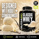 NutraBio vaso con mezcla cremosa y homogénea ofreciendo textura sabrosa