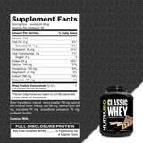 NutraBio polvo de Classic Whey en cuchara mostrando textura fina y fácil disolución
