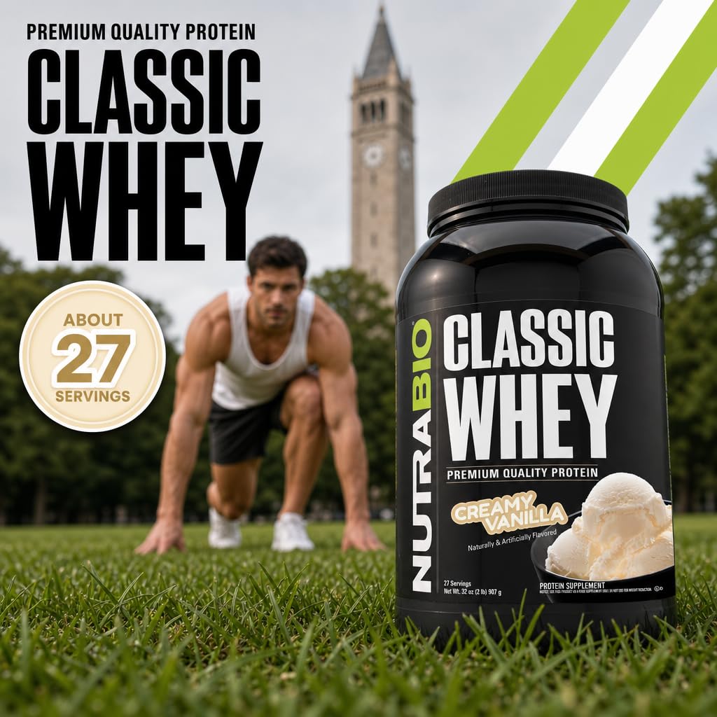 Vaso con batido de vainilla NutraBio Classic Whey, cremoso y listo tras mezclar
