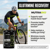 NutraBio escena en gimnasio con atleta usando el suplemento para apoyo postentreno