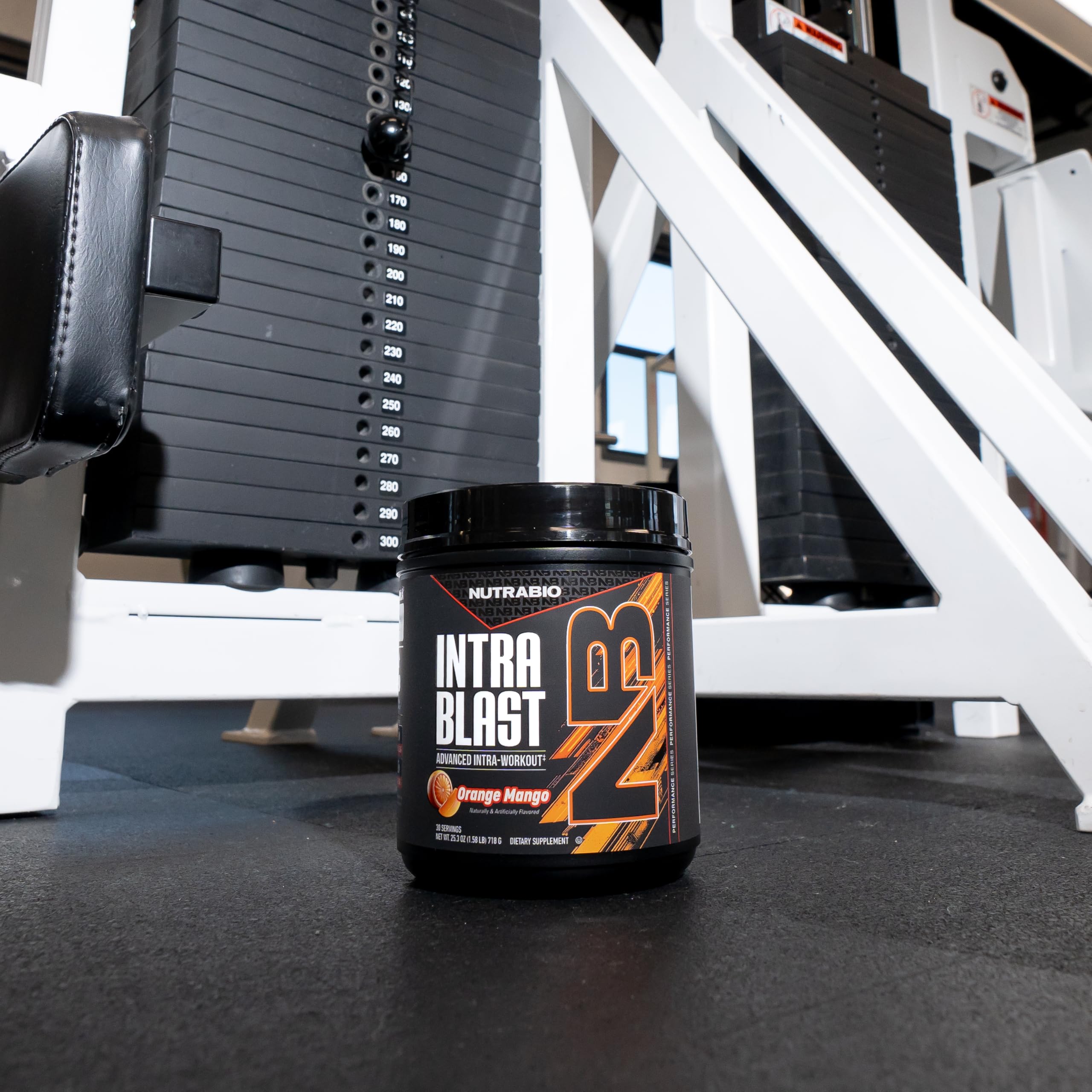 NutraBio Intra Blast en gimnasio en botella para uso intra-entrenamiento