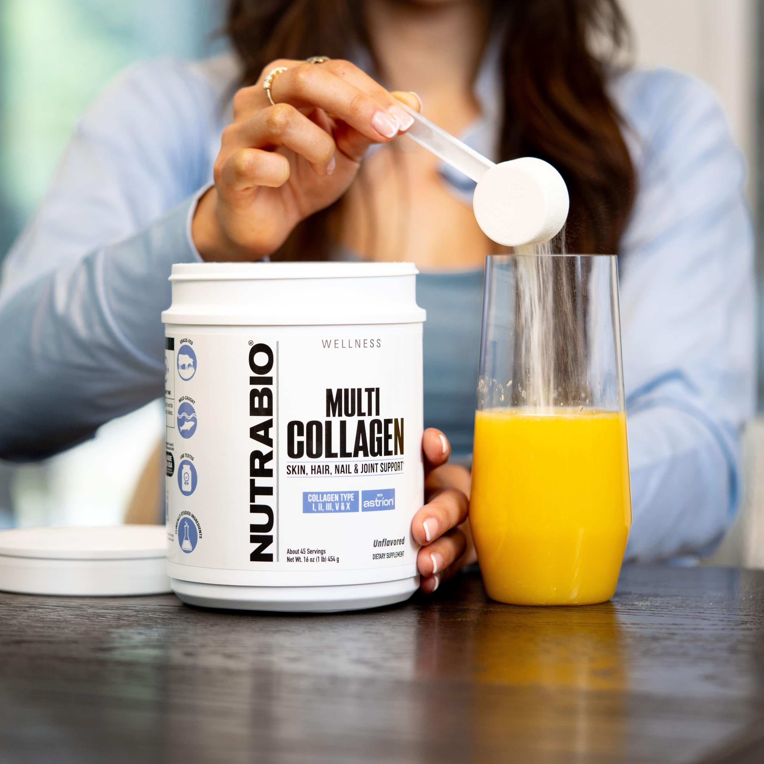 NutraBio polvo en cocina junto a ingredientes, integración en recetas diaria